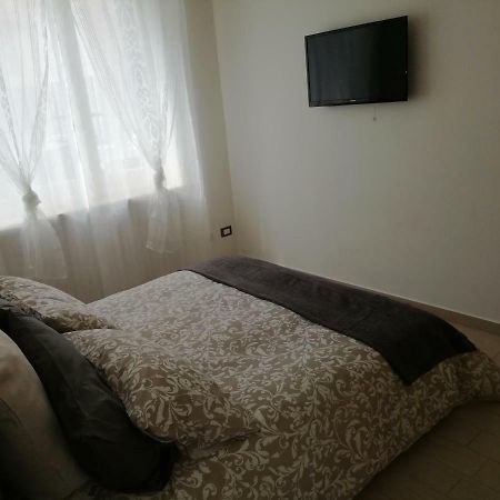 Residenza Il Viale Пиаченца Екстериор снимка