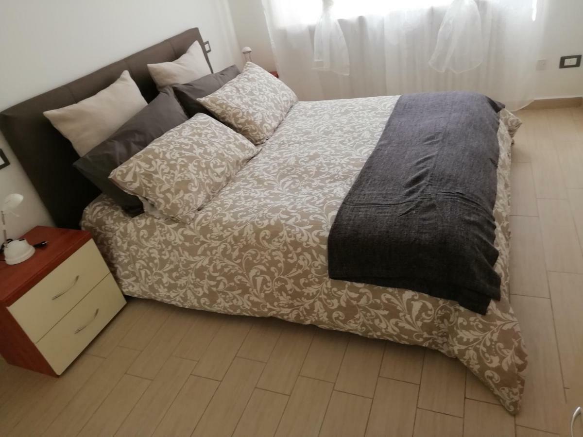Residenza Il Viale Пиаченца Екстериор снимка